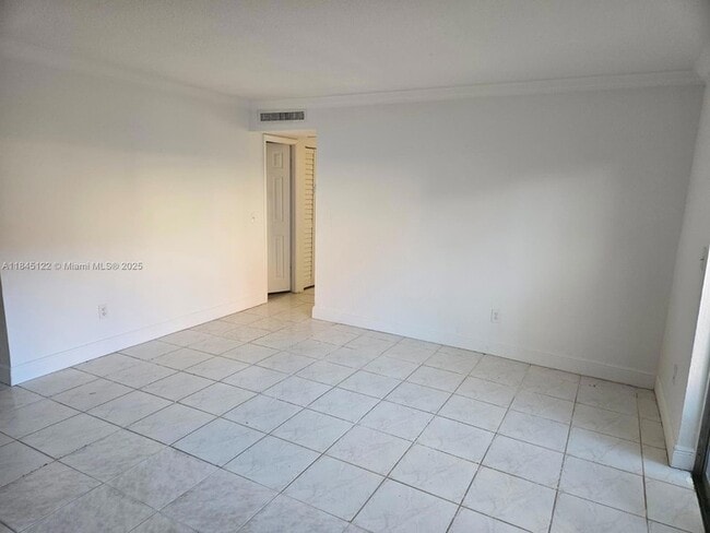 Foto del edificio - 8001 W 6th Ave