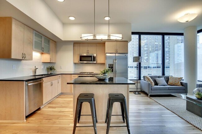 Foto del edificio - 740 Portland Ave