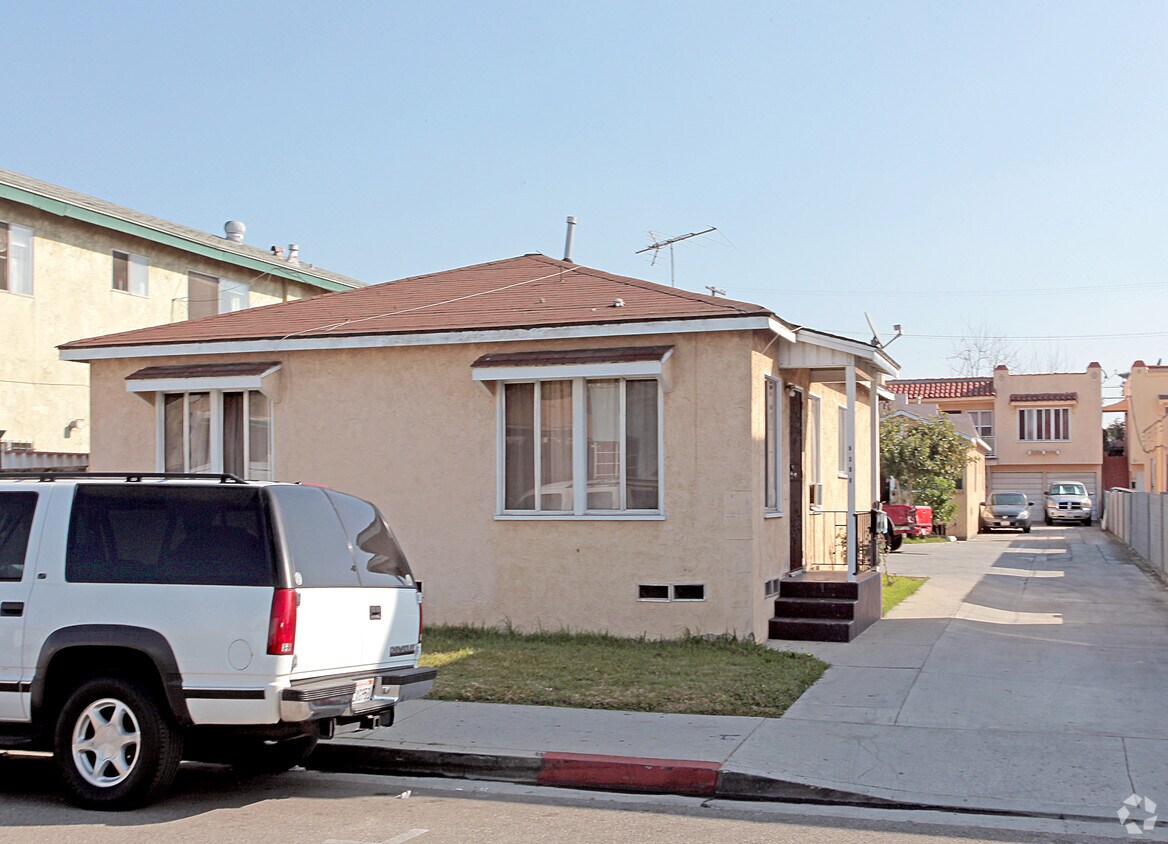 Primary Photo - 7020 Mountain View Ave