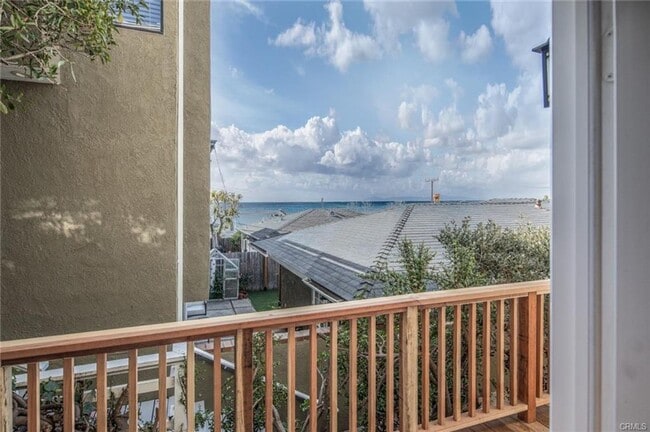 Building Photo - North Laguna One Bedroom with Ocean View
