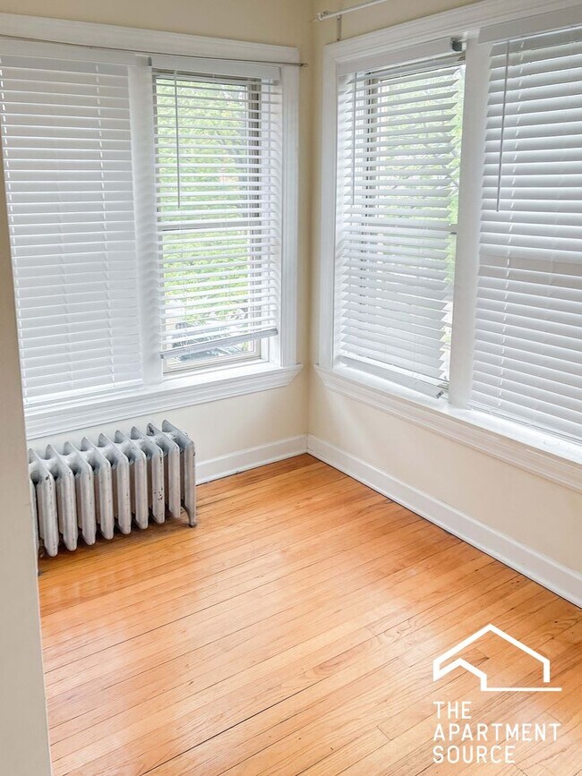 Foto del edificio - 4700 N Winchester Ave