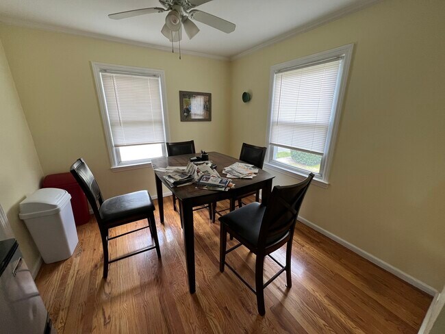 Comedor - 237 Wardwell Rd