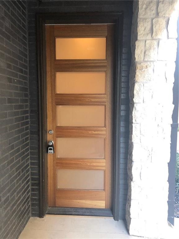 Foto principal - 4060 Spring Valley Rd