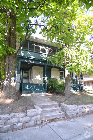 Building Photo - 501 N Center St