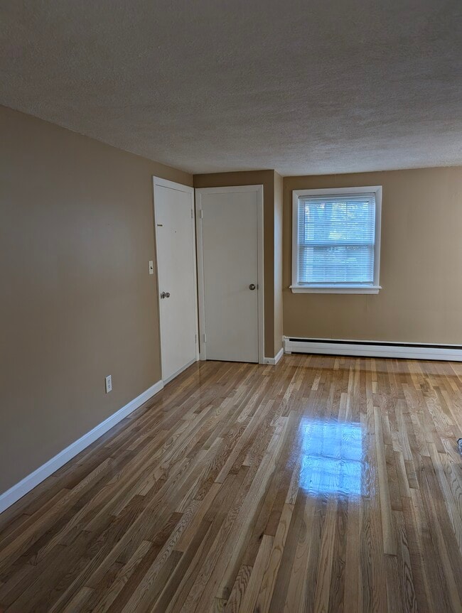 Building Photo - 246 Salem St