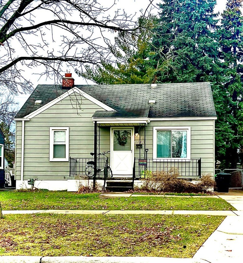 26083 Alger St, Madison Heights, MI 48071 House Rental in Madison