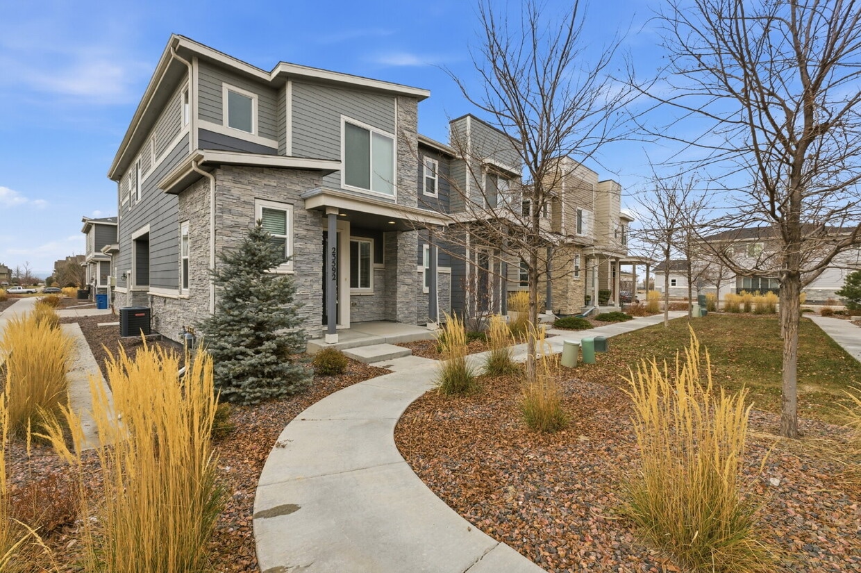 New Build - Brand New Rental - 3 Bedroom 2.5 Bathroom available TODAY! - New Build - Brand New Rental - 3 Bedroom 2.5 Bathroom available TODAY!