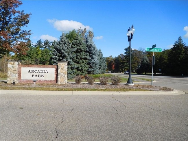 Building Photo - 572 Bedlington Dr