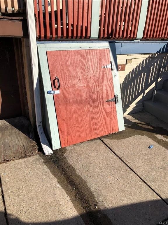 Building Photo - 117 S 9th St