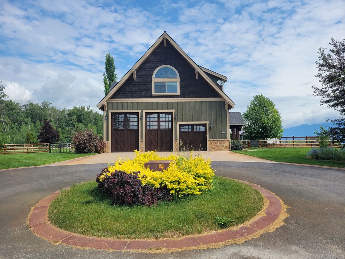 Foto principal - Kalispell Home with stunning mountain views