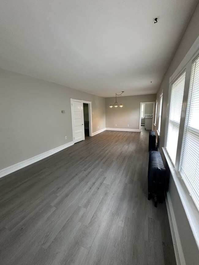 Building Photo - 3 Bed, 2 bath single in Upper Darby