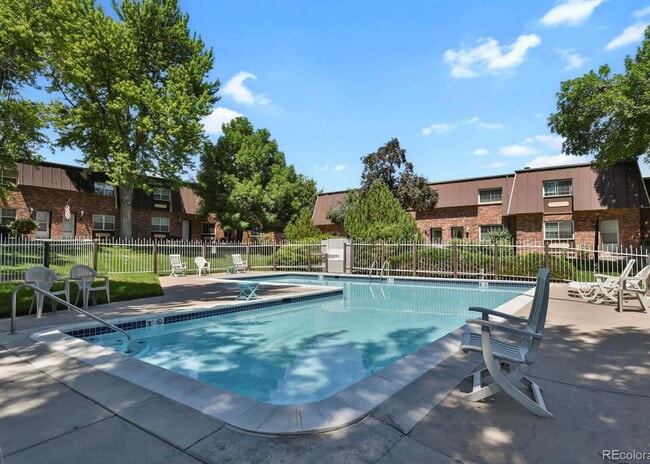 Building Photo - Great Littleton Location!! (56LO)