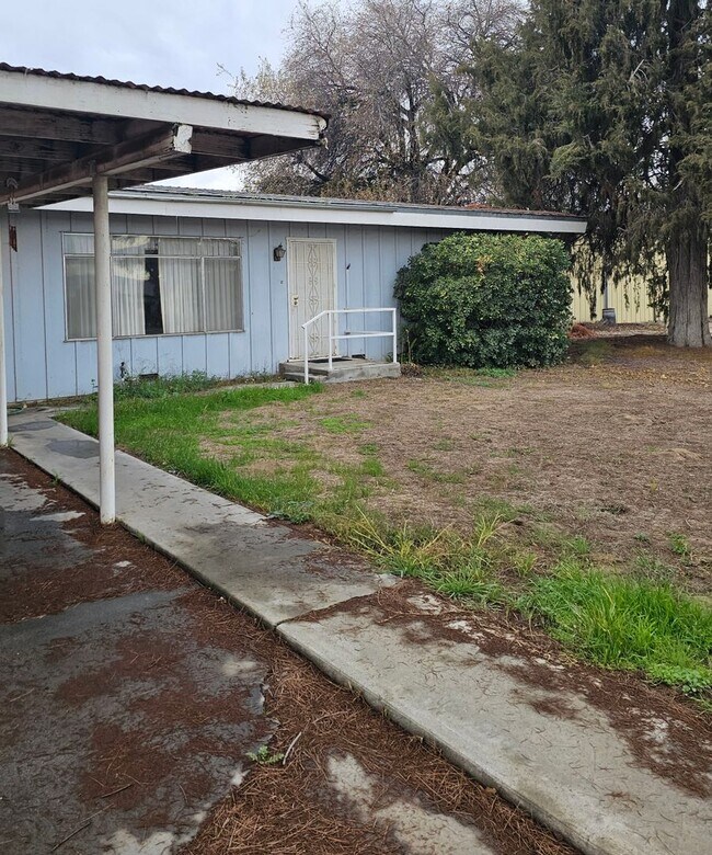 Building Photo - 11597 S Academy Ave