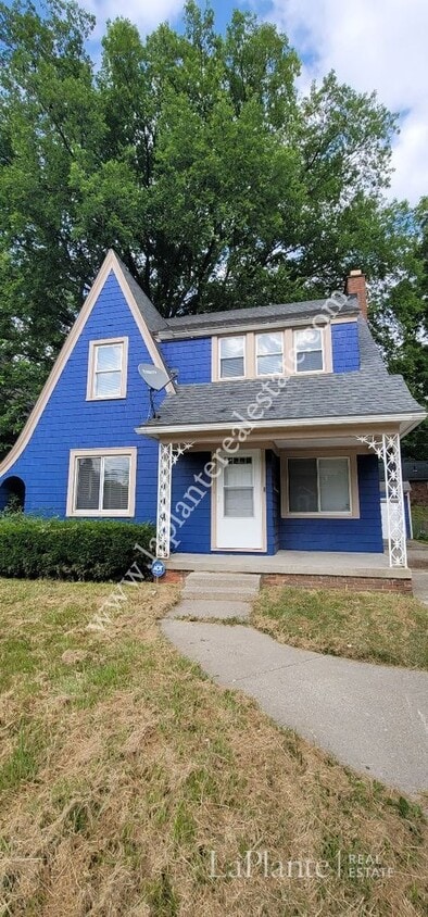 Primary Photo - Cute 3 Bedroom Home near Jermain Park, Ava...