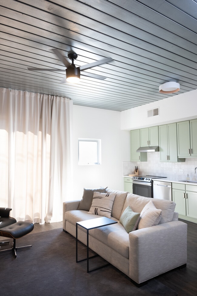 Building Photo - 620 Glen Iris Dr NE