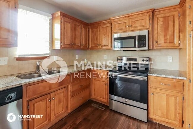 Building Photo - 501 Fall Creek Dr, Belton, MO 64012
