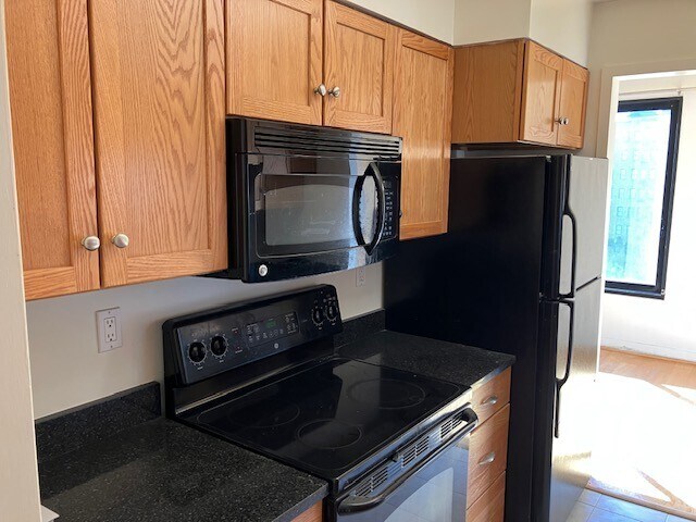 Cocina - 2501 Calvert St NW