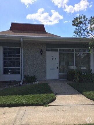 Building Photo - 4360 Tahitian Gardens Cir