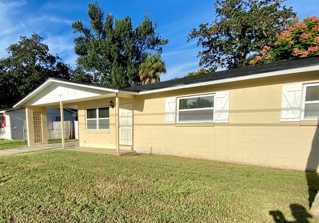 Building Photo - 2265 Nottingham Rd