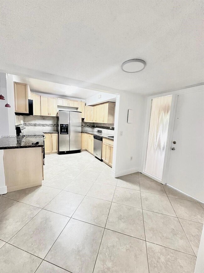 Foto del edificio - 8632 NW 34th Pl