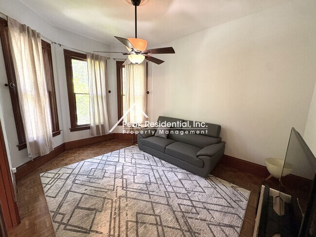 Foto del edificio - Furnished 1bd/1ba Midtown Duplex!