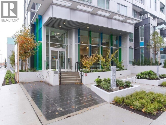 Photo du bâtiment - 1708 Ontario St