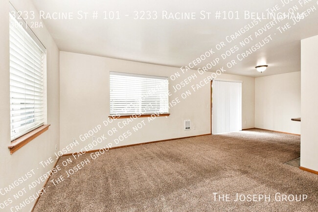 Building Photo - 3233 Racine St