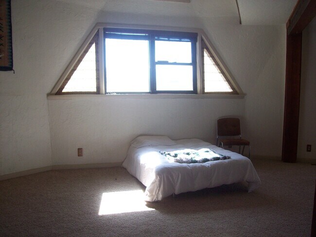 Foto del edificio - 3123 E County Road 8 S