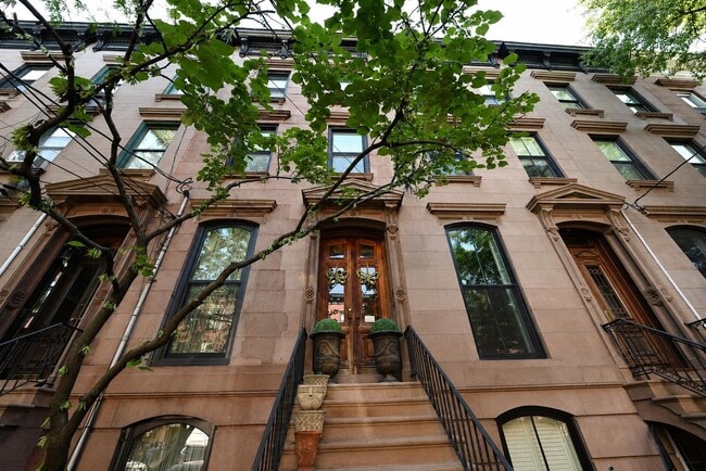 Building Photo - 1009 Garden St