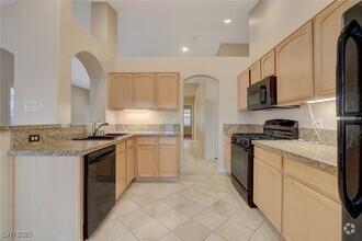 Building Photo - 8100 Amersham Ave