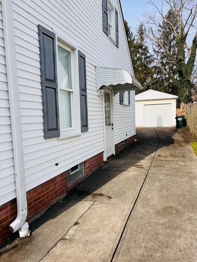 Foto del edificio - 123 Gould Ave