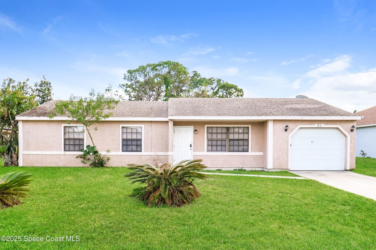 Foto principal - 74 Emerson Dr NW