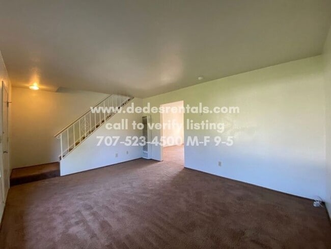 Building Photo - 5059 Charmian Dr