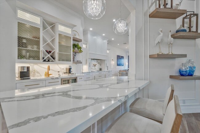 Foto del edificio - 3776 Isles Vista Blvd