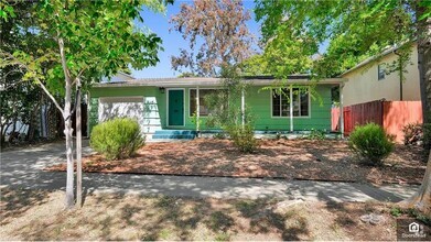 Building Photo - 518 Yuba St