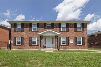 Building Photo - 4808 Saddlebrook Ln