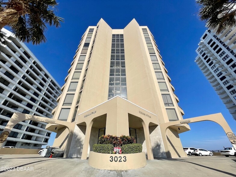 Primary Photo - 3023 S Atlantic Ave