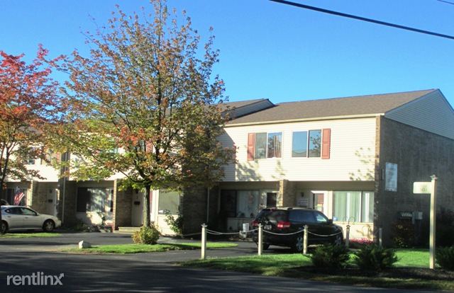 Primary Photo - I1 Cedar Cir