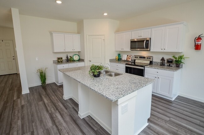 Foto del edificio - 1025 Long Bay Ct