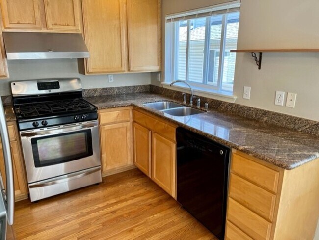 Foto del edificio - Greenwood Townhome