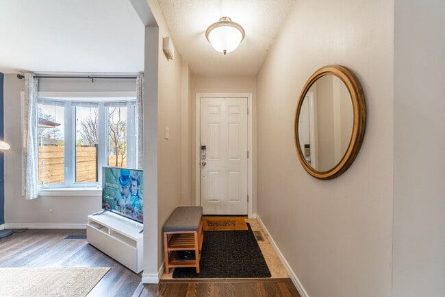 Building Photo - 2480 Cavendish Dr