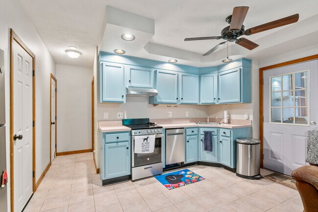 Building Photo - 59 Lincoln St