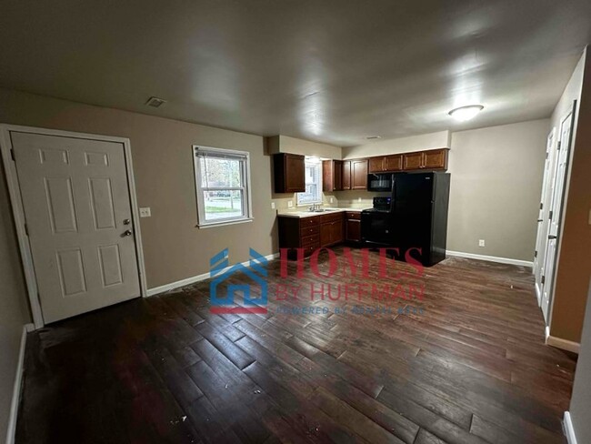 Building Photo - Two Bedroom Apartment | Boonville