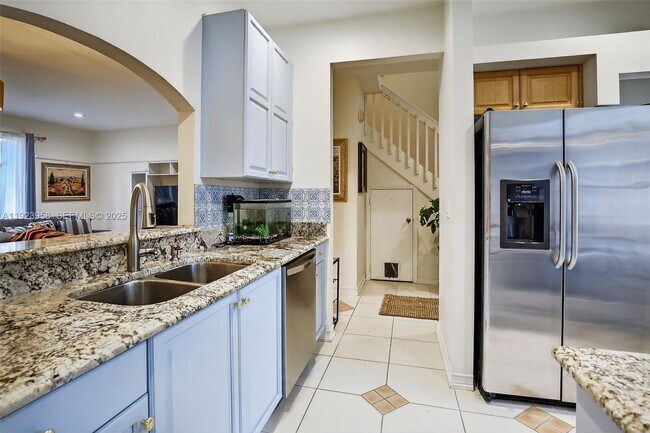 Foto del edificio - 13174 NW 9th Ct