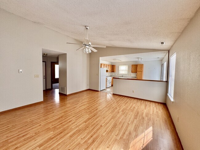 Foto del edificio - 1315 N Berkley Rd