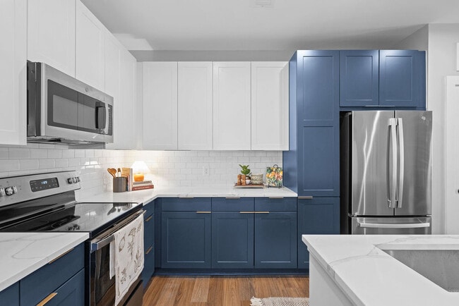 Building Photo - The Rowe at Commonwealth