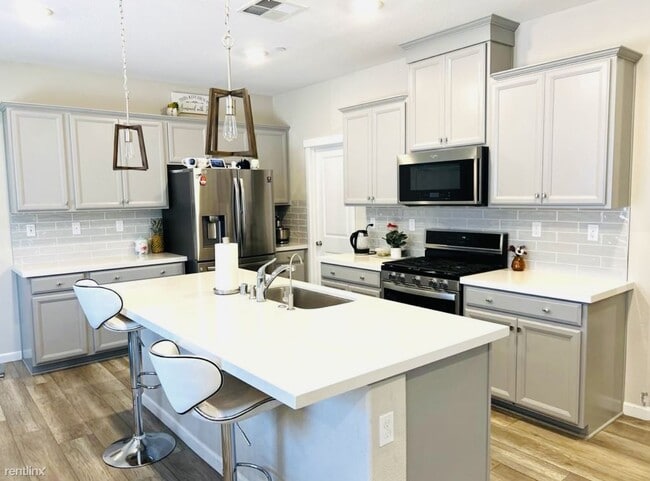 Building Photo - 5 br, 3 bath House - 5341 Knights Valley Lane