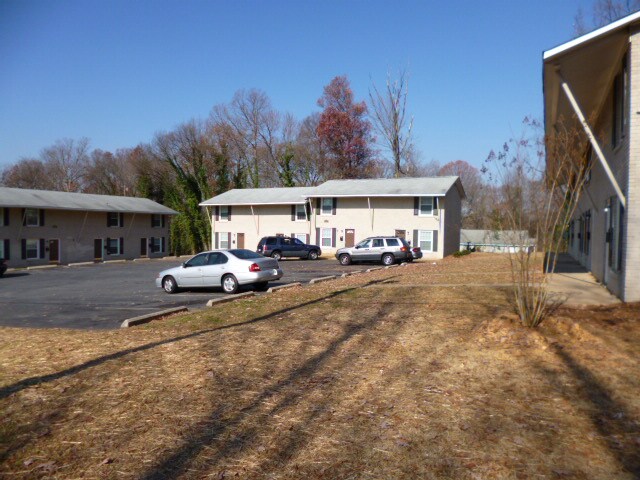 Building Photo - 404-416 Coxe Ave