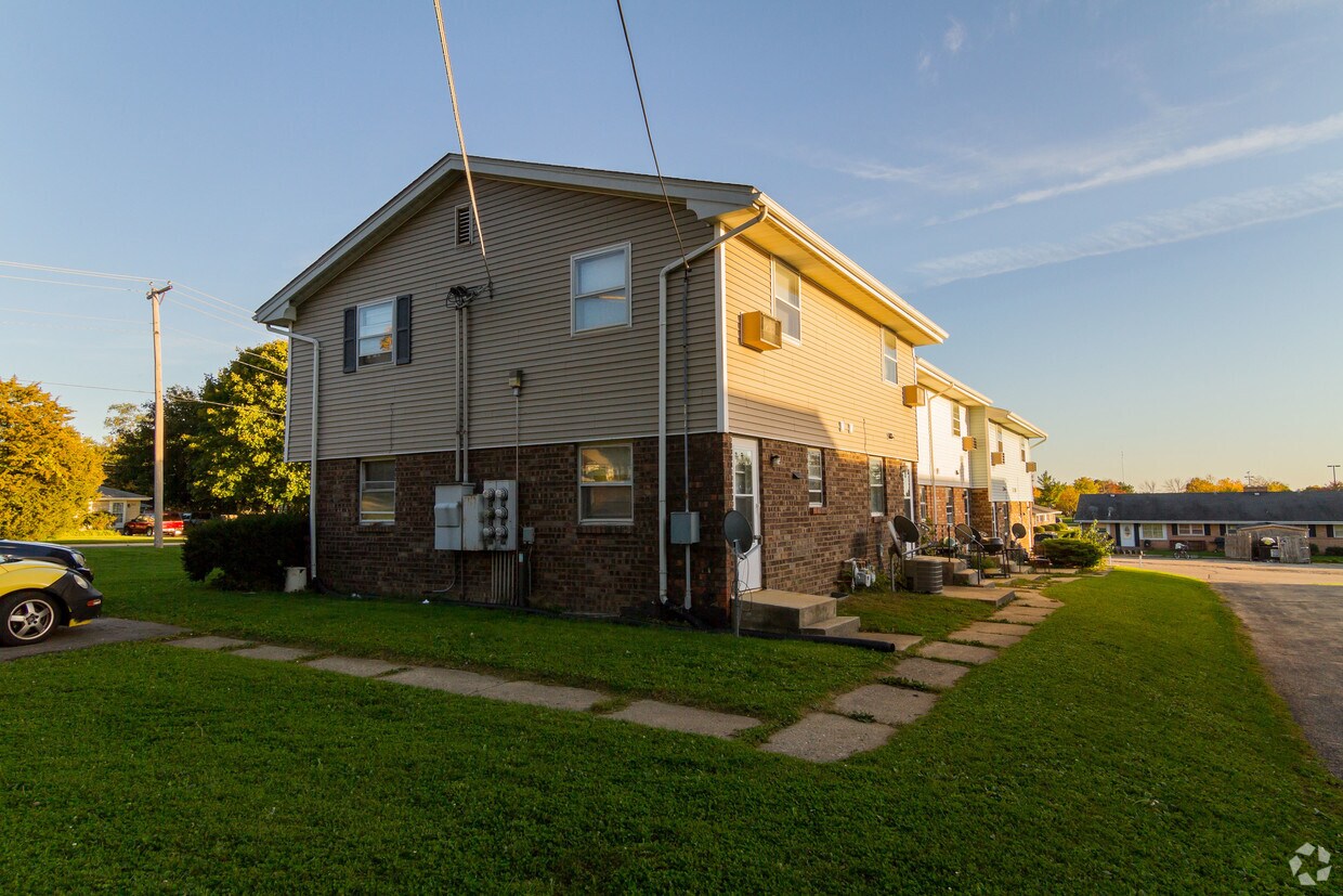 Foto del edificio - 2329-2339 Forest View Rd