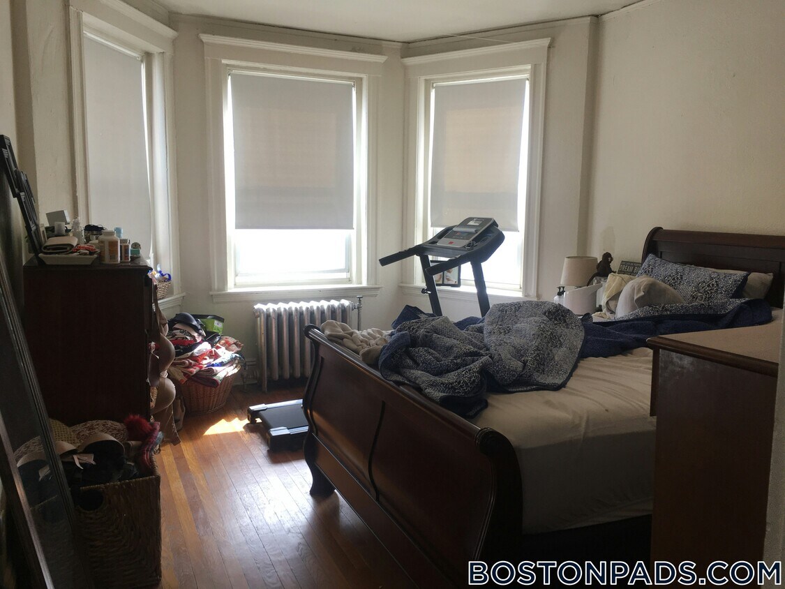 Primary Photo - 1163 Boylston St